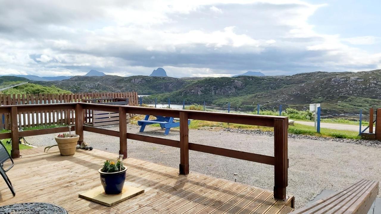 Achmelvich View Self Catering Apartment ลอคคินเวอร์ ภายนอก รูปภาพ