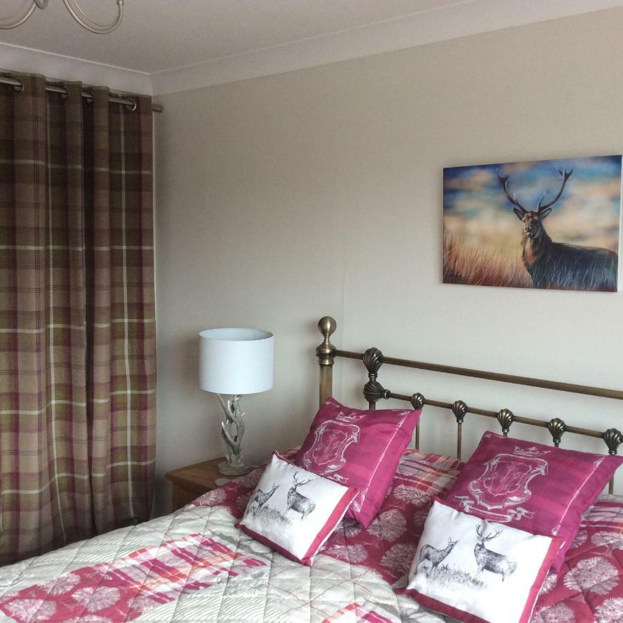 Achmelvich View Self Catering Apartment ลอคคินเวอร์ ภายนอก รูปภาพ