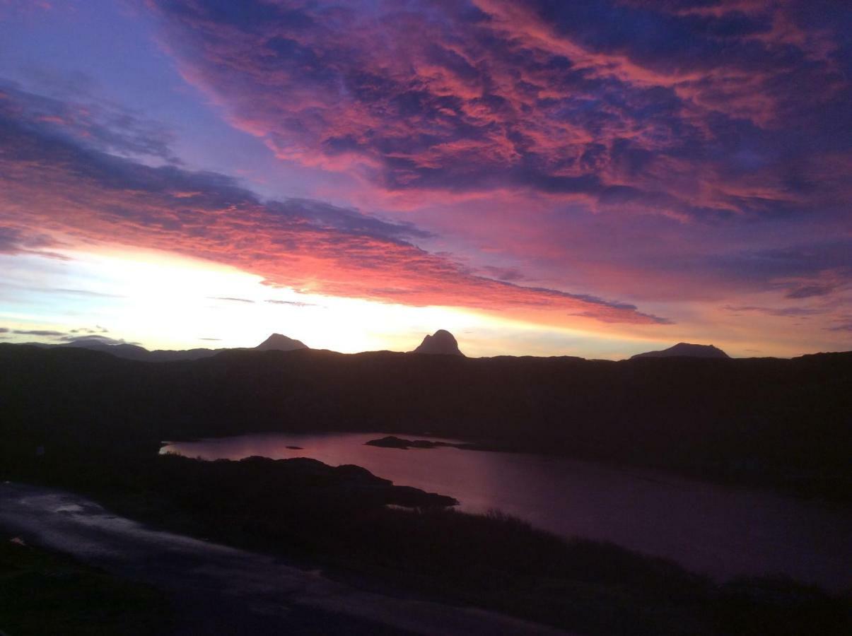 Achmelvich View Self Catering Apartment ลอคคินเวอร์ ภายนอก รูปภาพ