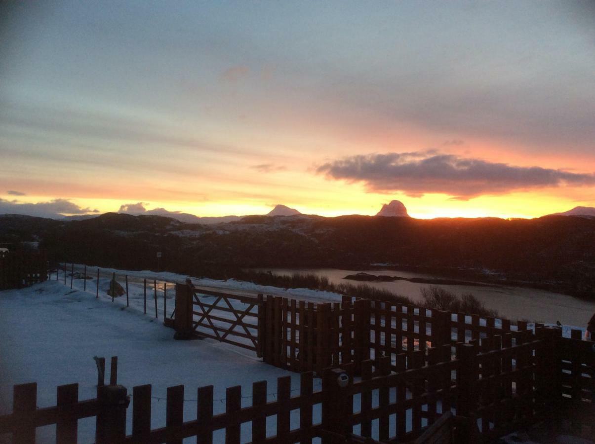 Achmelvich View Self Catering Apartment ลอคคินเวอร์ ภายนอก รูปภาพ