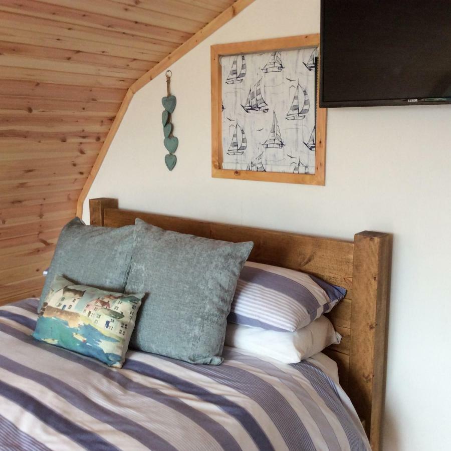 Achmelvich View Self Catering Apartment ลอคคินเวอร์ ภายนอก รูปภาพ