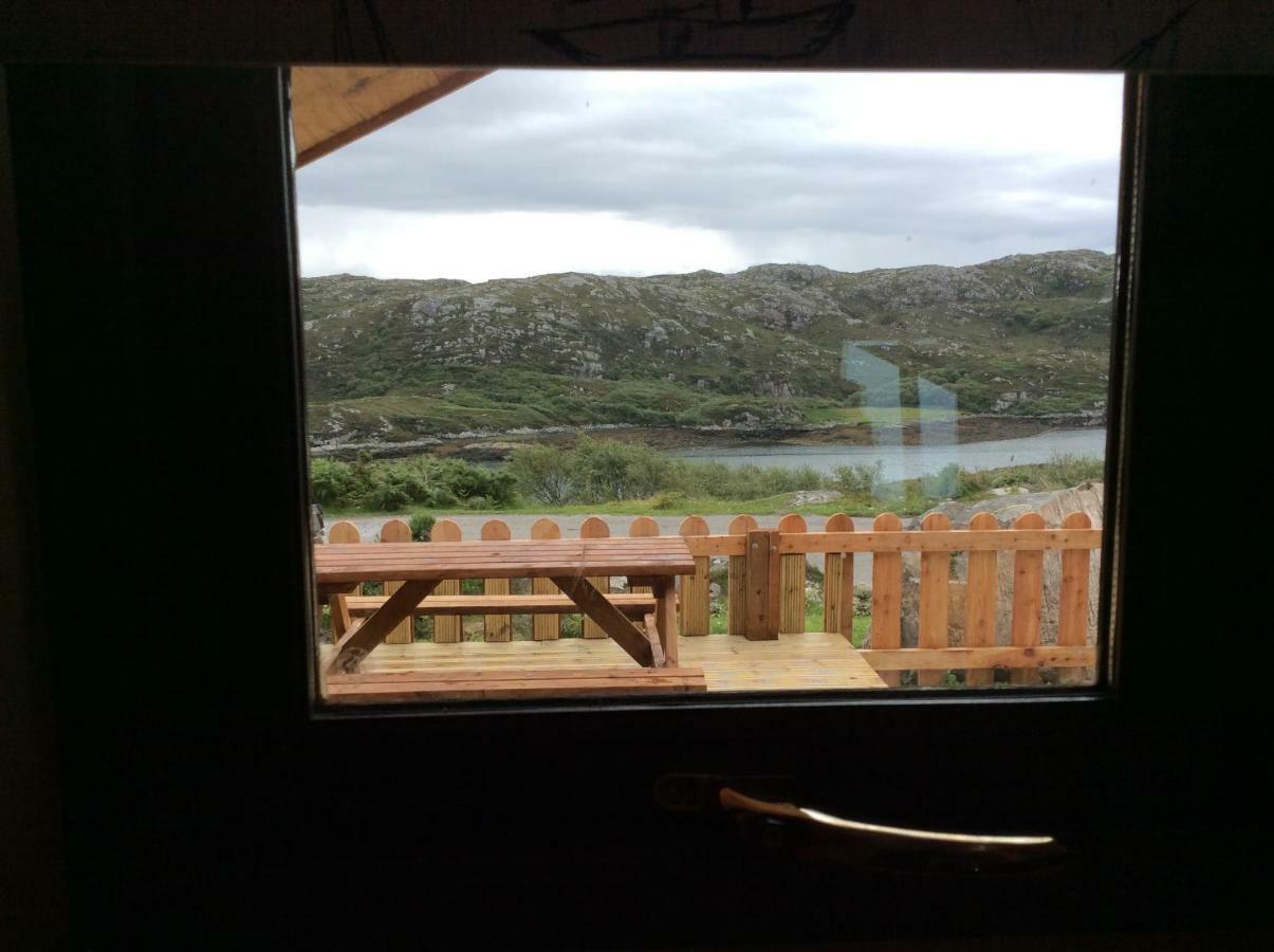 Achmelvich View Self Catering Apartment ลอคคินเวอร์ ภายนอก รูปภาพ